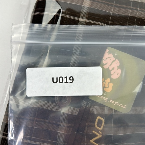 O'Neill Men's brown plaid bermuda shorts - Picture 11 of 11